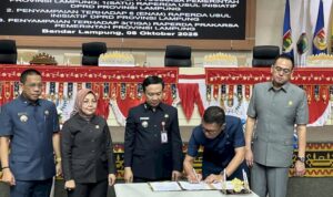 image_750x_68e61cdf15507